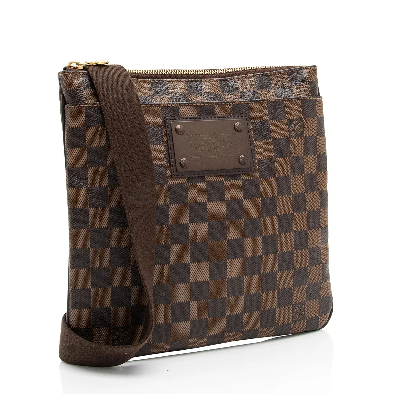 Louis Vuitton bags with a snap - button closure and a decorative charm for styleLouis Vuitton Damier Ebene Brooklyn Pochette Plate Flat Messenger (Gr10sB)