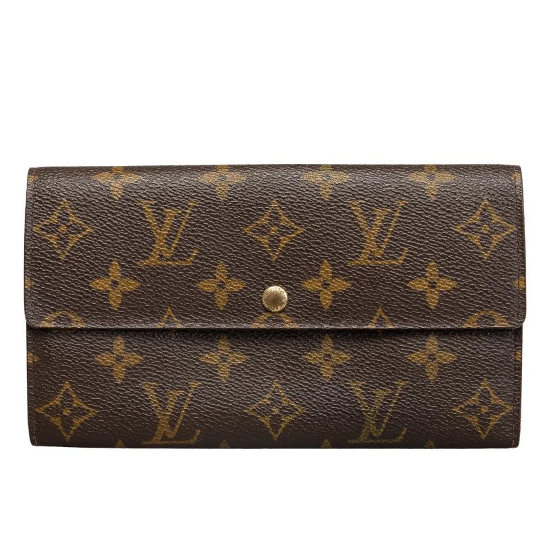 Louis Vuitton Twist bags with a snakeskin - effect panel for a bold lookLouis Vuitton Sarah Long Wallet Monogram M61725 PVC/Leather Brown