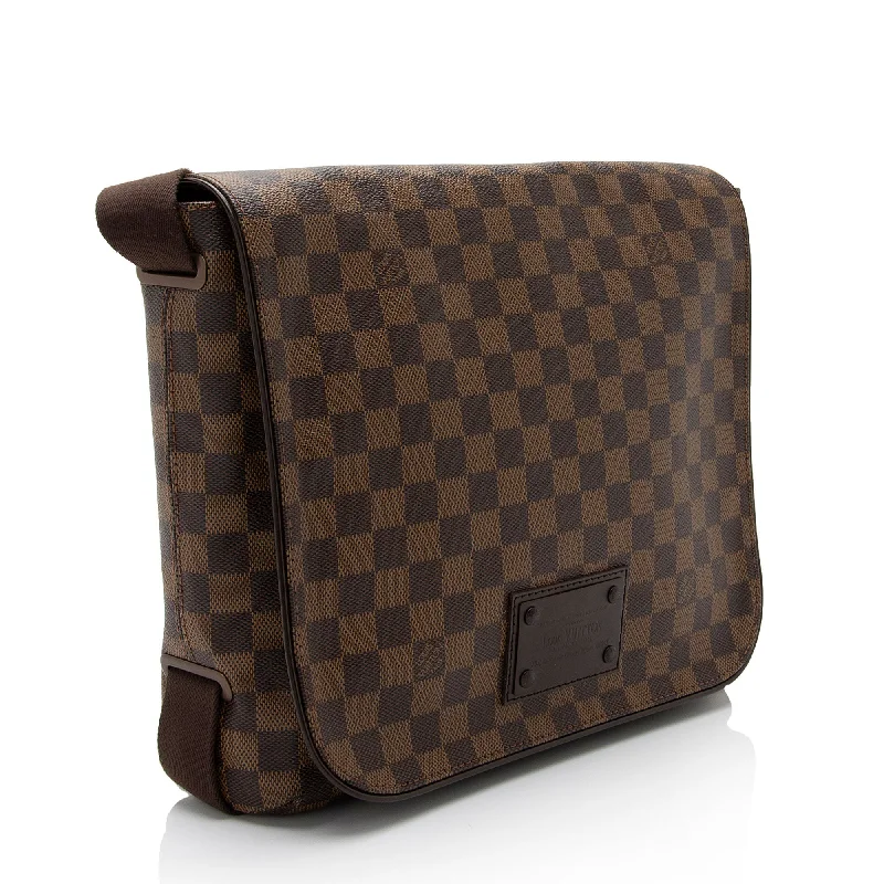 Louis Vuitton tote bags with a spacious interior and multiple pocketsLouis Vuitton Damier Ebene Brooklyn MM Messenger Bag (5u5N4T)