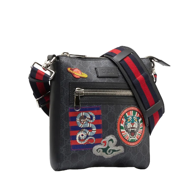 Women Gucci crossbody bags with a printed floral patternGucci GG Supreme Night Courrier Crossbody (SHG-Qf1wvD)