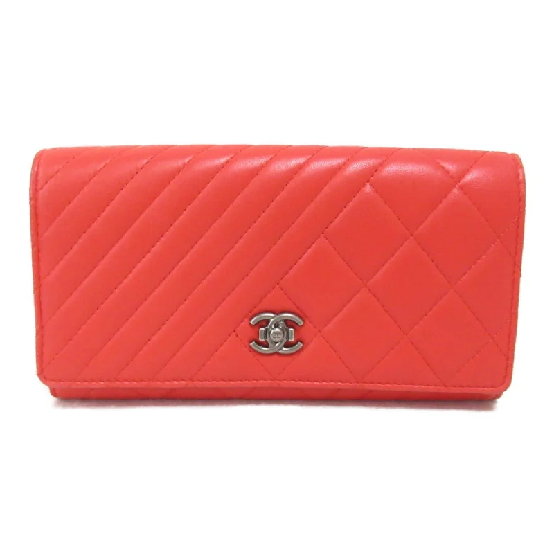 Chanel New Arrival Handbag with Gold HardwareCHANEL Bifold Long Wallet Limited Edition Red Lambskin (sheep leather) 20805318