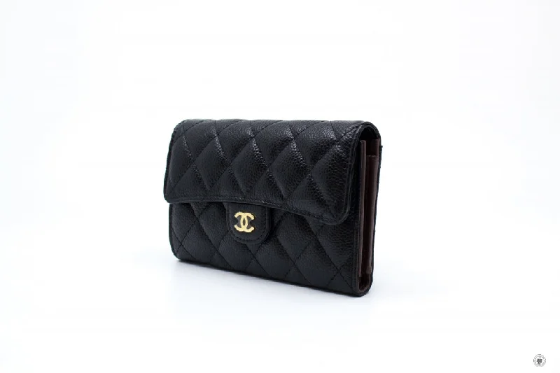 Chanel Vintage Inspired Handbag for Retro LoversChanel AP0232Y01864 Classic Flap Wallet Black   C3906 Caviar Short Wallet Ghw