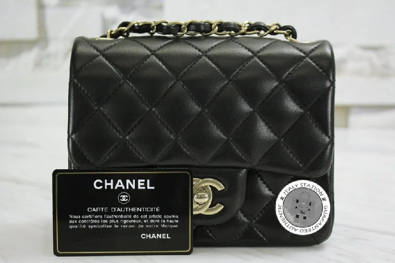 Chanel Quilted Leather Shoulder Bag for FashionistasChanel A35200 Classic CC Black Lambskin Mini Shoulder Bags Gbhw