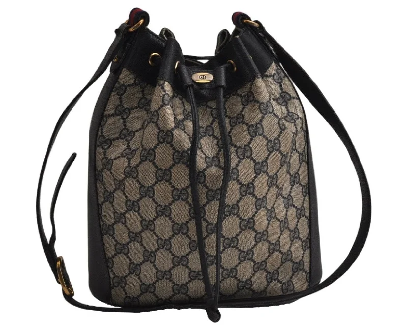 Women Gucci bags with a front - zip pocket for small itemsAuthentic GUCCI Sherry Line Drawstring Bag GG PVC Leather Navy Junk 0599K