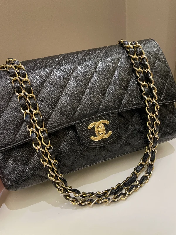 Chanel Lightweight Handbag for Daily ErrandsChanel Vintage Classic Quilted Medium Double Flap Black