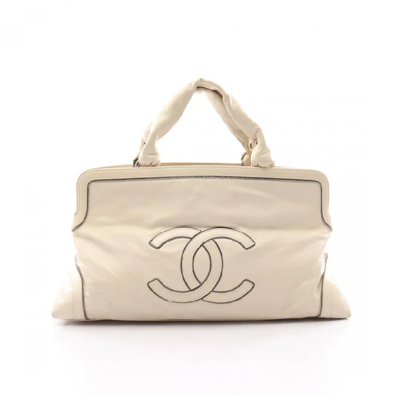 Chanel Vintage Inspired Handbag for Retro LoversChanel Big Coco Mark Handbag Leather Off White Silver Hardware 881657