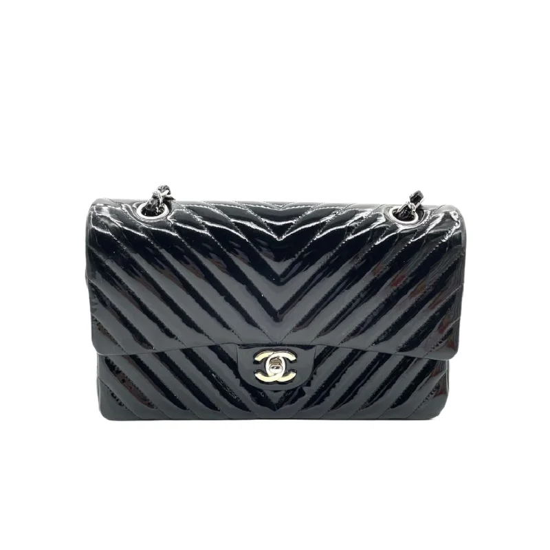 Chanel Lightweight Handbag for Daily ErrandsMedium Classic Flap Chevron Patent Black SHW