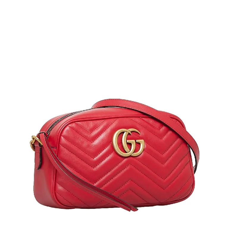 Women Gucci crossbody bags in a bold red colorGucci GG Marmont Matelasse Crossbody Bag (SHG-u1k51Y)