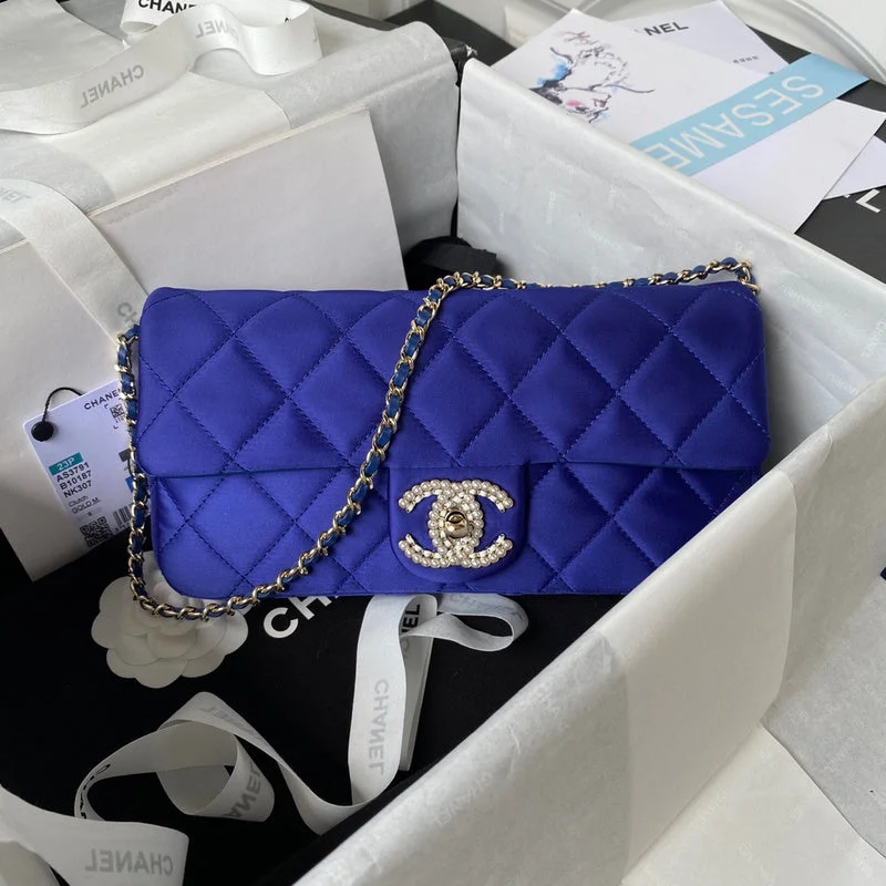 Chanel Quilted Leather Shoulder Bag for FashionistasChanel -Bags - CHL Bags - 218