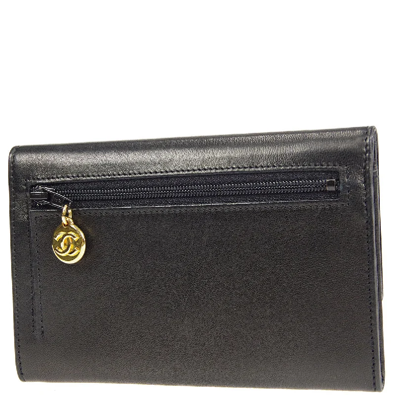 Chanel Lightweight Handbag for Daily ErrandsChanel 1996-1997 Black Lambskin Wallet Purse