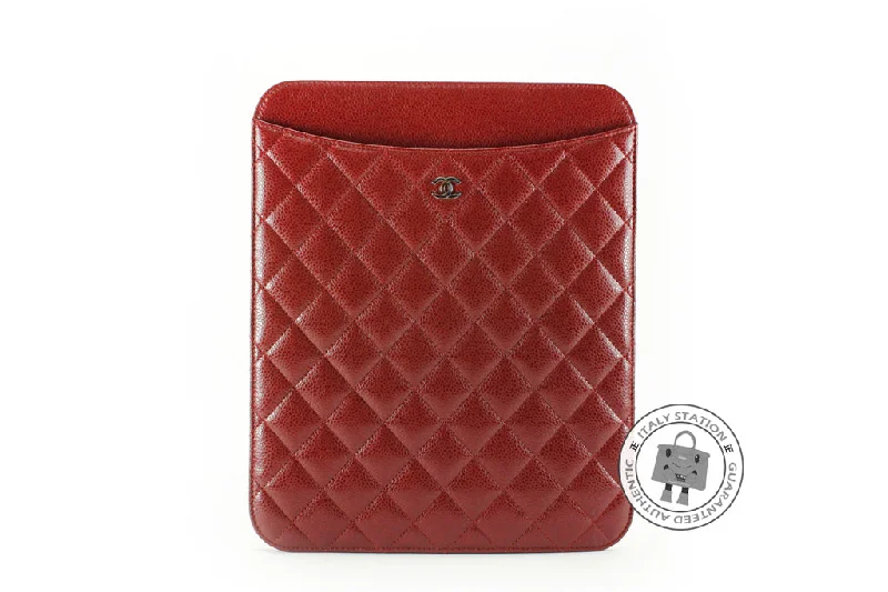 Chanel Lightweight Handbag for Daily ErrandsChanel A65059 Classic CC Ipad Burgundy Caviar Ipad OR Iphone Case Shw