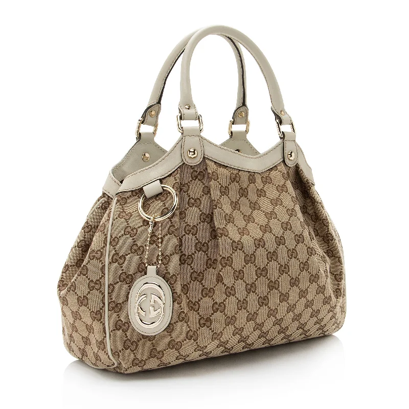 Gucci tote bags for women with a printed Gucci logoGucci GG Canvas Sukey Medium Tote (SHF-wVz7XZ)